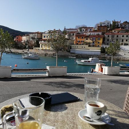 Apartments Mare Losinjska 16 Rabac Eksteriør billede