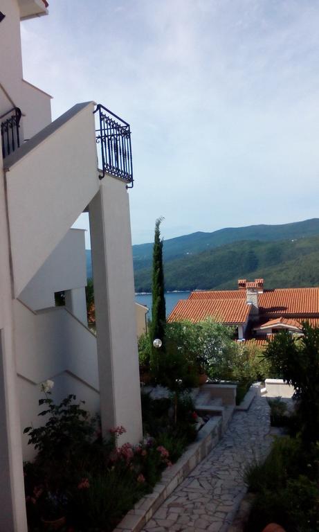 Apartments Mare Losinjska 16 Rabac Værelse billede