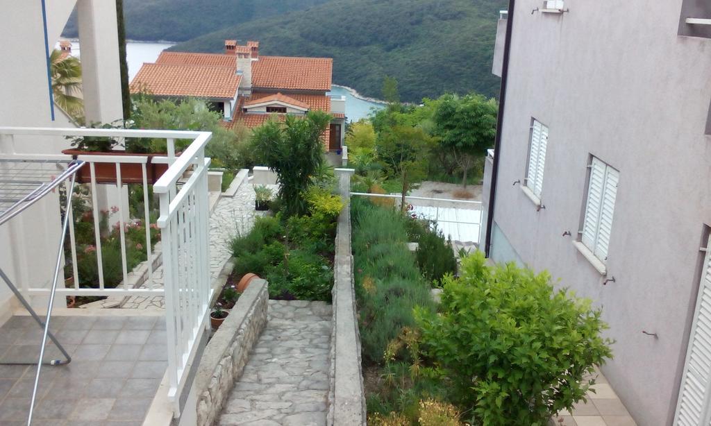 Apartments Mare Losinjska 16 Rabac Værelse billede