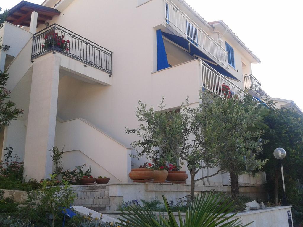 Apartments Mare Losinjska 16 Rabac Eksteriør billede